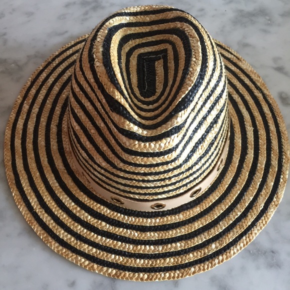 Beautiful Fedora Hat - Picture 2 of 6